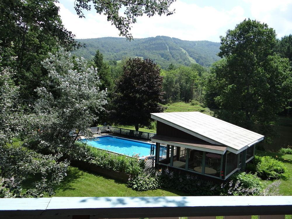 Blue Gentian Lodge At Magic Mountain Londonderry Eksteriør billede